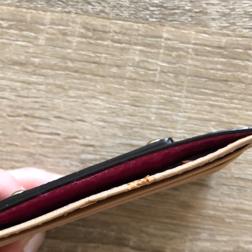 Card holder - Picture 3 of 6